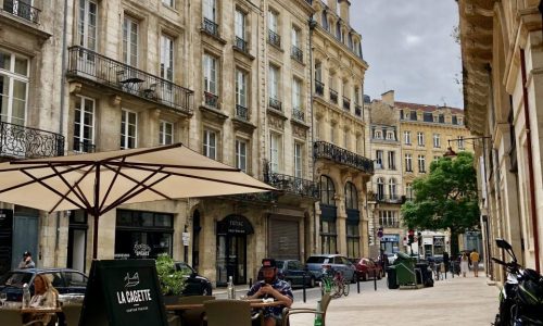 Visit our city and learn french in our school in Bordeaux